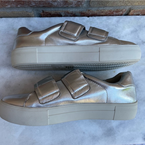 J Slides Metallic Silver Platform Sneaker Women's Size 9.5 - Picture 4 of 6
